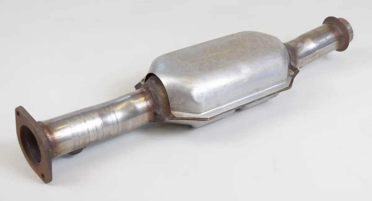 RE8004 Catalytic converter