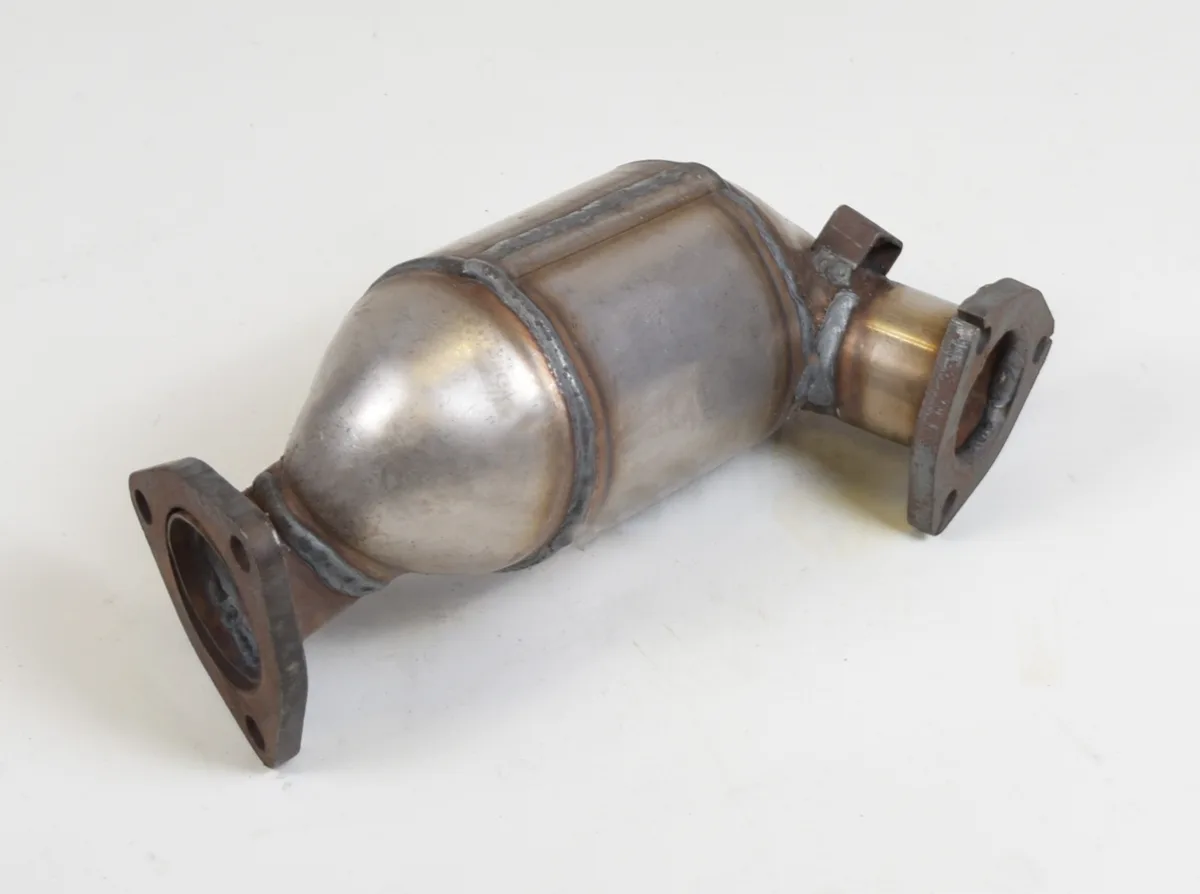 AU6007 Catalytic converter
